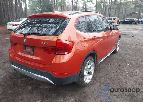 2013 BMW X1 xDrive28I z USA, uszkodzony, nr VIN WBAVL1C51DVR86204